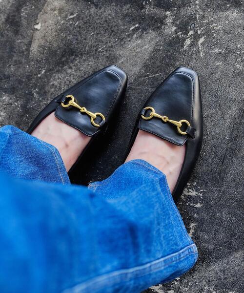 green label relaxing（グリーンレーベルリラクシング）の「＜Oggi×green label relaxing＞[7days]ビットローファー(1.5cmヒール) -撥水-（ローファー・レディース・ライトブルー/ブラック/ネイビー/オフホワイト/ホワイト/ベージュ・25.5cm/23cm/24cm/22cm/24.5cm/23.5cm/25cm/22.5cm）」の3枚目の写真