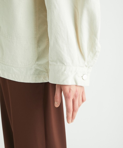 Name.（ネーム）の「【Name.】DENIM COVERALLS（デニムジャケット・メンズ・アイボリー/インディゴブルー・1/0）」の12枚目の写真