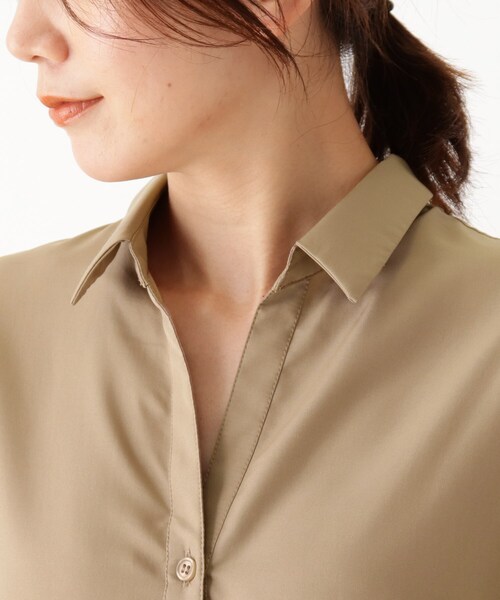 SHOO・LA・RUE（シューラルー）の「◆脇スリット前開きスキッパーシャツ（シャツ/ブラウス・レディース・レンガ/オフホワイト/ダークグリーン/ブラウン系・00）」の10枚目の写真