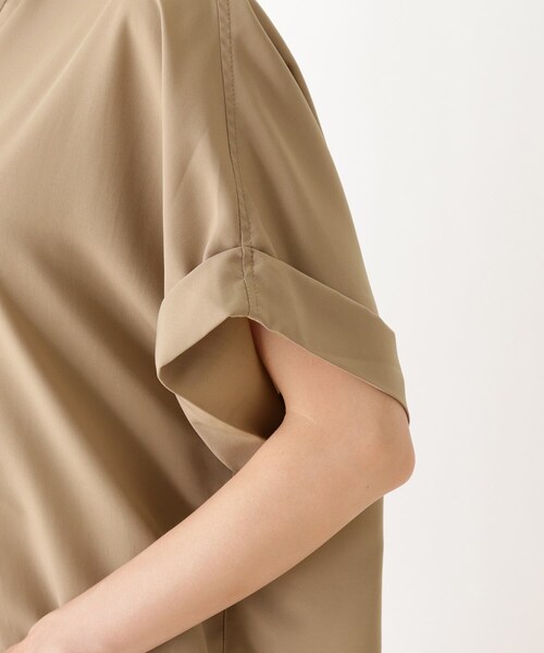 SHOO・LA・RUE（シューラルー）の「◆脇スリット前開きスキッパーシャツ（シャツ/ブラウス・レディース・レンガ/オフホワイト/ダークグリーン/ブラウン系・00）」の8枚目の写真