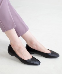 アシンメトリーカットインヒールパンプス