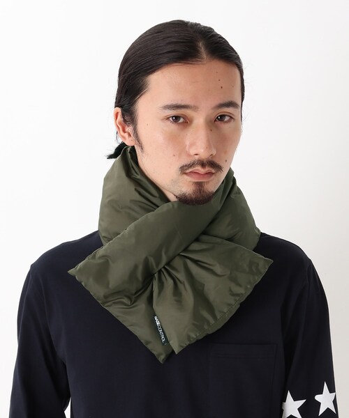 BASECONTROL（ベースコントロール）の「◆リサイクル中綿 ライトウェイト 差し込み マフラー（ストール/ショール・メンズ・ブラック/カーキ・99）」の5枚目の写真