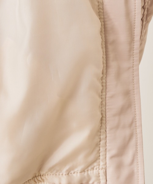 Chico（チコ）の「ショート丈MA-1+中綿ベスト（MA-1・レディース・ブラック/アイボリー・FREE）」の7枚目の写真