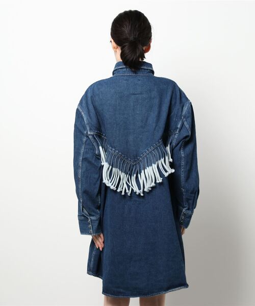 MOUSSY（マウジー）の「FRINGE DENIM SHIRT ドレス（ワンピース・レディース・ブルー/ブラック・FREE）」の15枚目の写真