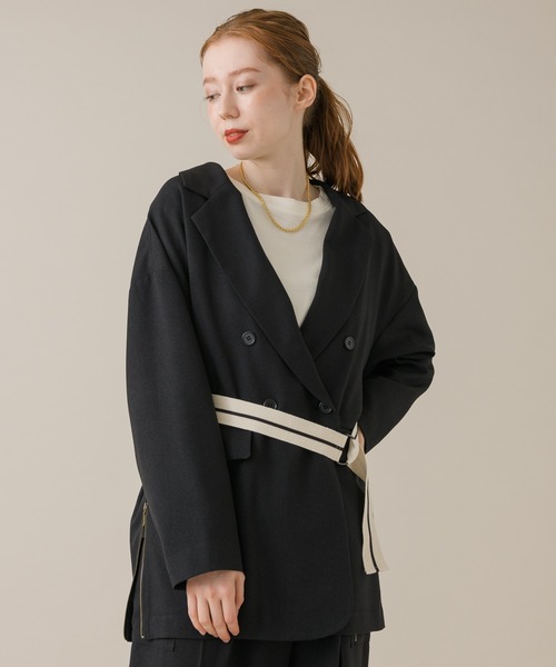 La SRIC（ラスリック）の「La SRIC サイドベルト付ジャケット（テーラードジャケット・レディース・ブラック/キャメル・FREE）」の2枚目の写真