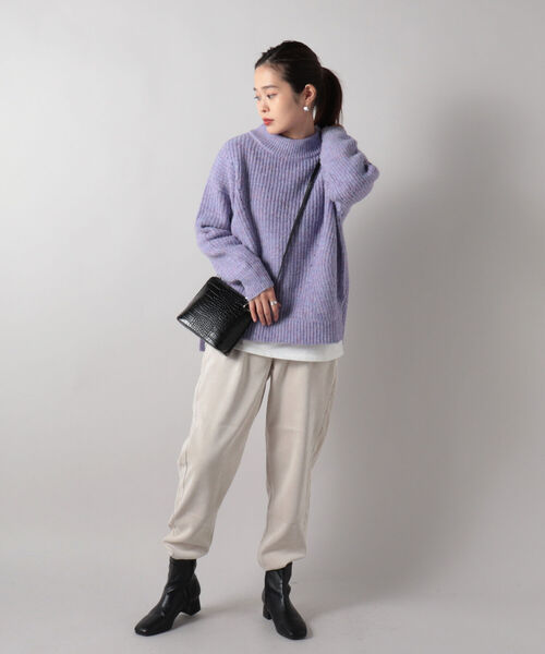 fredy couleur(フレディクルール)の「ストレッチコールテーパードパンツ(その他パンツ・レディース・ブルー系その他2/チャコールグレー/オフホワイト・38)」の10枚目の写真