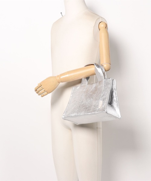 Donnaruma(ドンナルンマ)の「「etul / エツル」ピニャテックス スクエアトートバッグ(トートバッグ・レディース・ホワイト/カーキ/シルバー・FREE)」の9枚目の写真