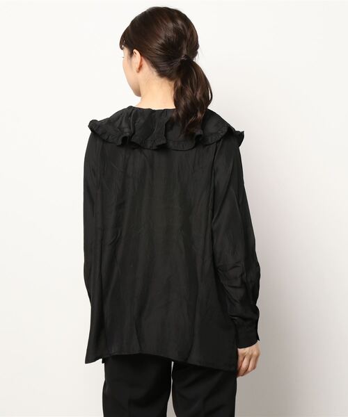 ehka sopo（エヘカソポ）の「ラッフルチュニックブラウス（シャツ/ブラウス・レディース・ブラック/ベージュ/オフホワイト/キナリ・ﾌﾘ-）」の6枚目の写真