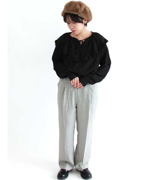 ehka sopo（エヘカソポ）の「ラッフルチュニックブラウス（シャツ/ブラウス・レディース・ブラック/ベージュ/オフホワイト/キナリ・ﾌﾘ-）」の10枚目の写真