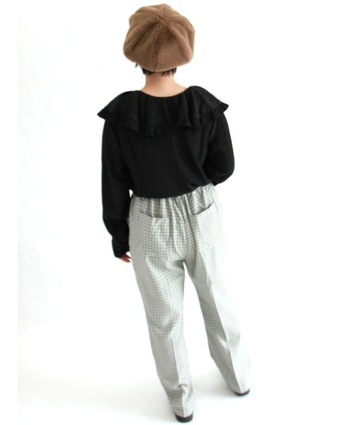 ehka sopo（エヘカソポ）の「ラッフルチュニックブラウス（シャツ/ブラウス・レディース・ブラック/ベージュ/オフホワイト/キナリ・ﾌﾘ-）」の11枚目の写真