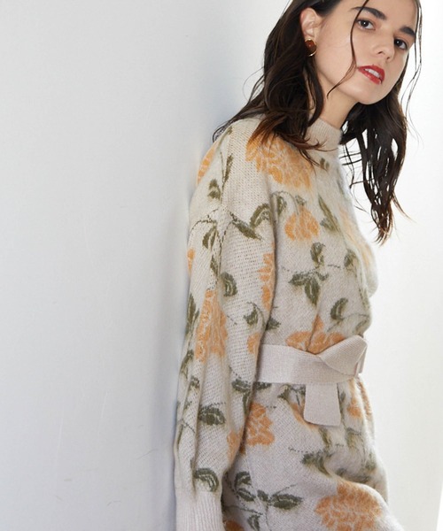 Cheek(チーク)の「花柄ジャガードミニニットワンピース(ワンピース・レディース・ベージュ/チャコールグレー/グレー・MEDIUM)」の7枚目の写真