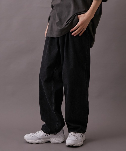 re_k by JUNRED(レクバイジュンレッド)の「re_k by JUNRed / レングスが選べるワンタックワイドデニムパンツ(デニムパンツ・メンズ・ブラック/ブルー・S/M/L/S1/M1/L1)」の2枚目の写真