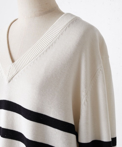 BEARDSLEY（ビアズリー）の「開きすぎないVネックが1枚で気軽に着やすいシルクコットンプルオーバーニット（ニット/セーター・レディース・ホワイト/イエロー・FREE）」の6枚目の写真