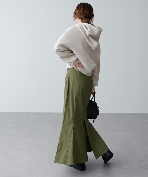 natural couture(ナチュラルクチュール)の「【WEB限定】ハイウエストマーメイドスカート(スカート・レディース・カーキ/サックスブルー/ブラウン・MEDIUM/SMALL)」の22枚目の写真