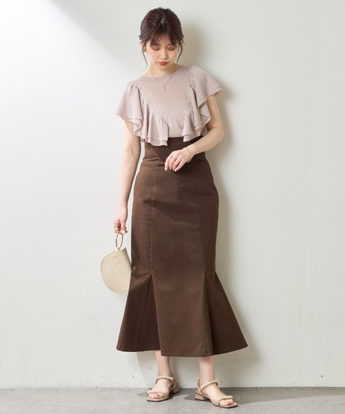 natural couture(ナチュラルクチュール)の「【WEB限定】ハイウエストマーメイドスカート(スカート・レディース・カーキ/サックスブルー/ブラウン・MEDIUM/SMALL)」の8枚目の写真