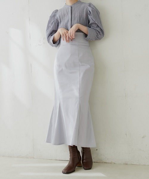 natural couture(ナチュラルクチュール)の「【WEB限定】ハイウエストマーメイドスカート(スカート・レディース・カーキ/サックスブルー/ブラウン・MEDIUM/SMALL)」の16枚目の写真