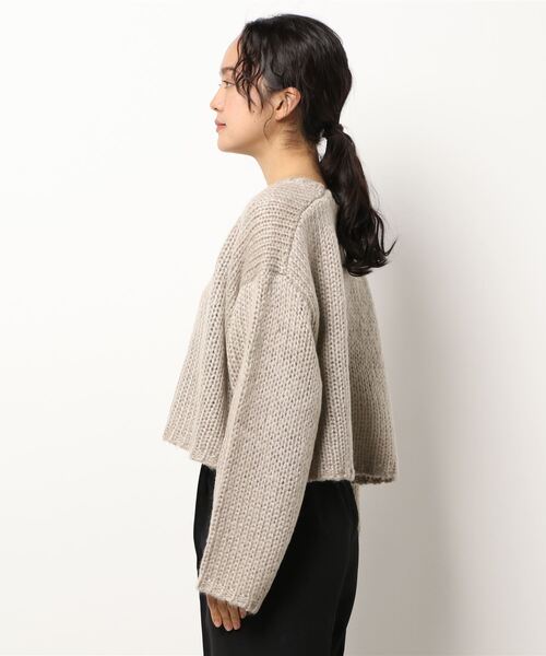 LiSeek（リシーク）の「【LiSeeK】チャンキーボートネックニットTOP（ニット/セーター・レディース・ブラック/ベージュ/ピンク/ブルー/アイボリー・FREE）」の6枚目の写真