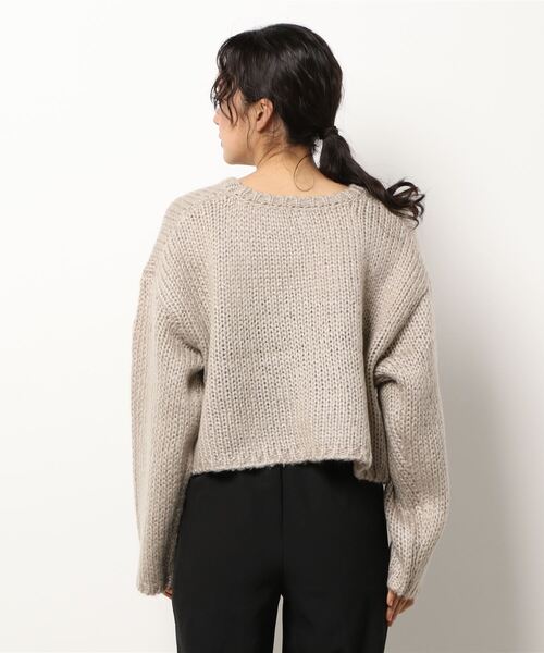 LiSeek（リシーク）の「【LiSeeK】チャンキーボートネックニットTOP（ニット/セーター・レディース・ブラック/ベージュ/ピンク/ブルー/アイボリー・FREE）」の7枚目の写真