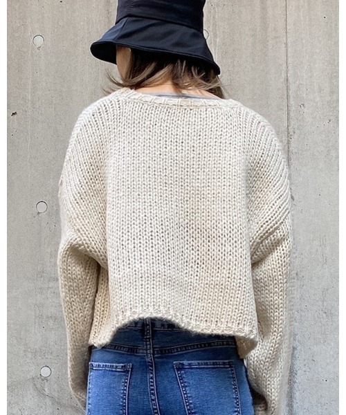 LiSeek（リシーク）の「【LiSeeK】チャンキーボートネックニットTOP（ニット/セーター・レディース・ブラック/ベージュ/ピンク/ブルー/アイボリー・FREE）」の15枚目の写真