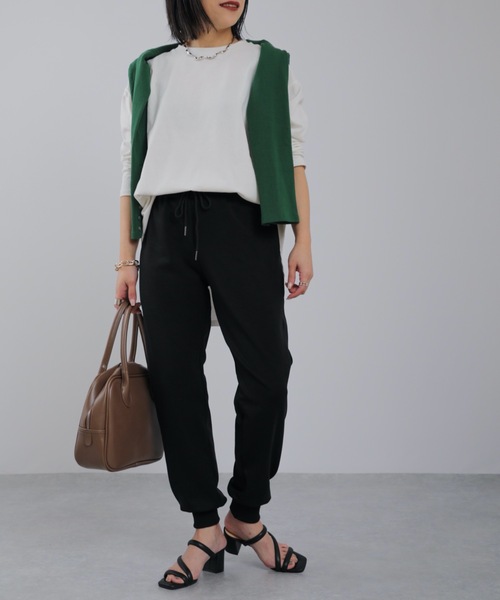 ap retro（アプレトロ）の「【ap retro】リラックスポンチジョガーパンツ　/ジョグパンツ（スウェットパンツ・レディース・ブラック/グレイッシュベージュ/ブラック系その他/ベージュ系その他/ホワイト系その他/アイボリー・FREE）」の10枚目の写真