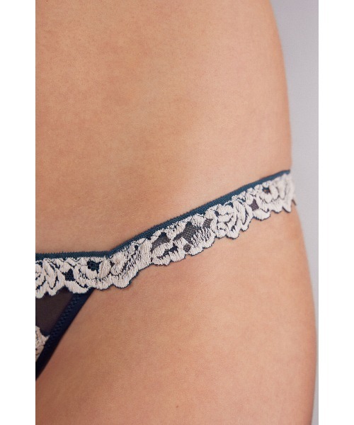Pretty Flowers レース Tバック（ショーツ）｜Intimissimi