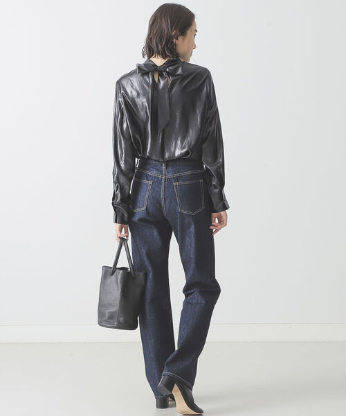 BEAMS LIGHTS（ビームスライツ）の「BEAMS LIGHTS / チンツ加工 バックリボン ブラウス（シャツ/ブラウス・レディース・ブラック/ブラウン・ONE SIZE）」の8枚目の写真