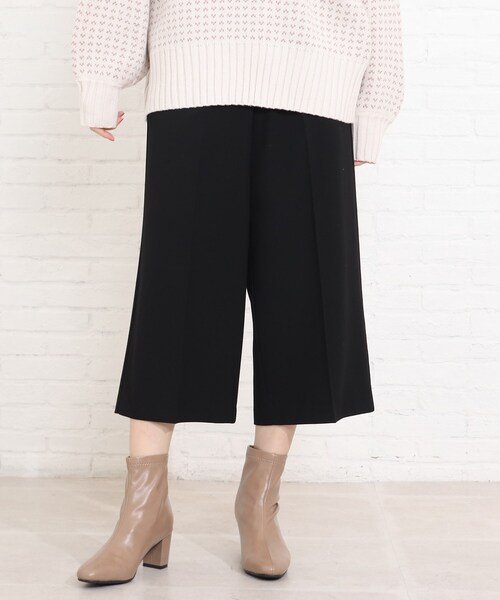 SHOO・LA・RUE（シューラルー）の「◆センタープレスクロップドパンツ（その他パンツ・レディース・ブラック/ベージュ/グレー系その他2・02/03/04）」の18枚目の写真