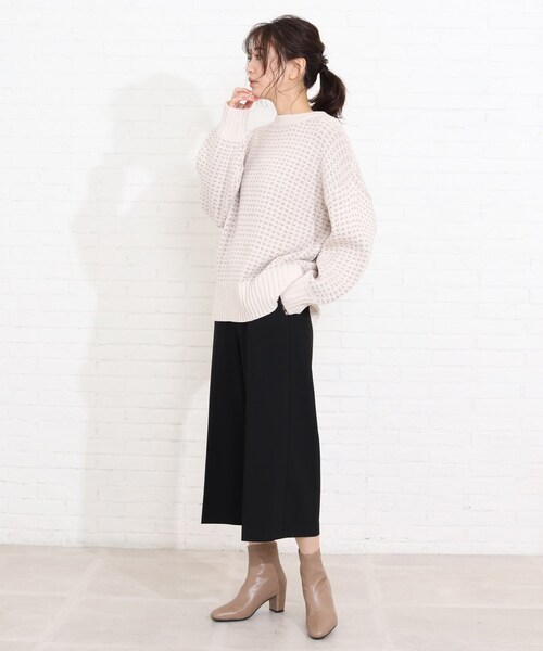 SHOO・LA・RUE（シューラルー）の「◆センタープレスクロップドパンツ（その他パンツ・レディース・ブラック/ベージュ/グレー系その他2・02/03/04）」の8枚目の写真