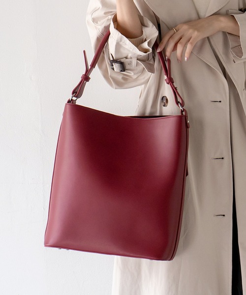 VitaFelice（ヴィータフェリーチェ）の「ワンハンドル2wayトートバッグ バケットバッグ（トートバッグ・レディース・ブラウン/ブラック/ベージュ系その他/ブルー系その他/グレー/ワイン/ライトグレー/バーガンディー/チョコ/ネイビー/アイボリー・FREE）」の11枚目の写真