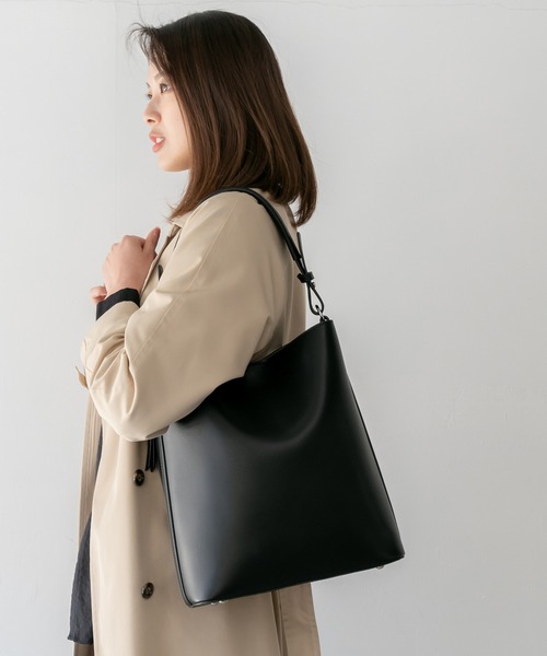 VitaFelice（ヴィータフェリーチェ）の「ワンハンドル2wayトートバッグ バケットバッグ（トートバッグ・レディース・ブラウン/ブラック/ベージュ系その他/ブルー系その他/グレー/ワイン/ライトグレー/バーガンディー/チョコ/ネイビー/アイボリー・FREE）」の12枚目の写真