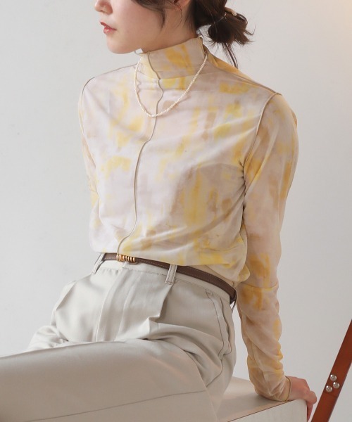 Bab（バブ）の「シアーニュアンスプリントトップス（Tシャツ/カットソー・レディース・イエロー/グレー/ベージュ・FREE）」の3枚目の写真