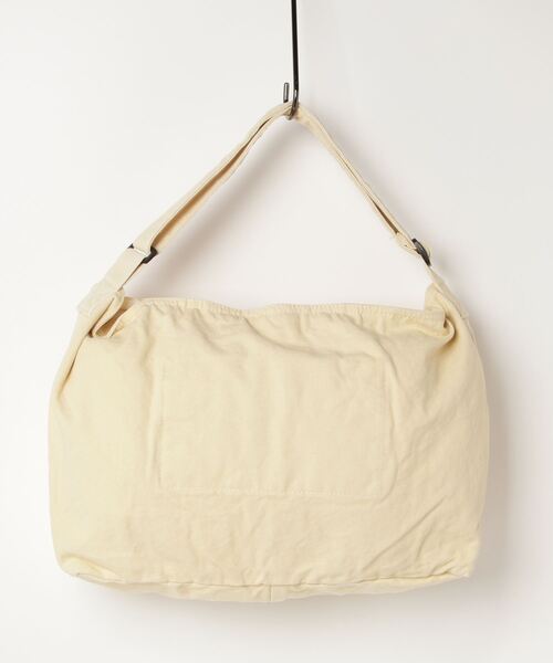 .KOM（ドットコム）の「A'GEM/9 × .kom『.kom/ドットケーオーエム』 アジャスターベルト付 キャンバス ショルダーバッグ（ショルダーバッグ・レディース・ブラック/カーキ/ピンク/アイボリー・FREE）」の17枚目の写真