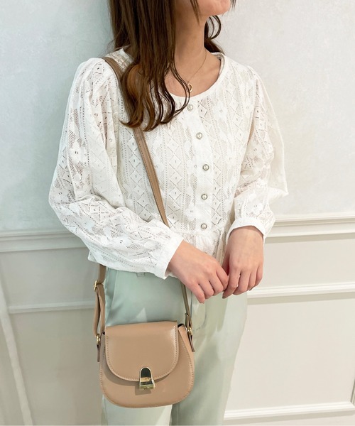 apres jour(アプレジュール)の「レースペプラムブラウス【ZOZOTOWN限定アイテム】(シャツ/ブラウス・レディース・オフホワイト/ブラック・X-LARGE/フリー)」の7枚目の写真