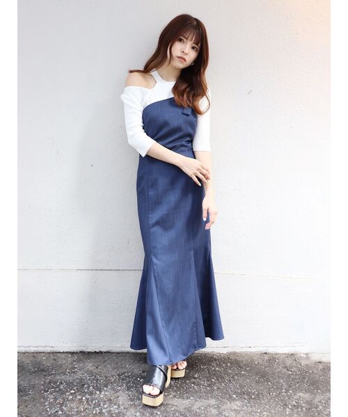 MURUA(ムルーア)の「マーメイドワンショルジャンパースカート(ワンピース・レディース・アイボリー/ブラック/インディゴブルー・2/1)」の17枚目の写真