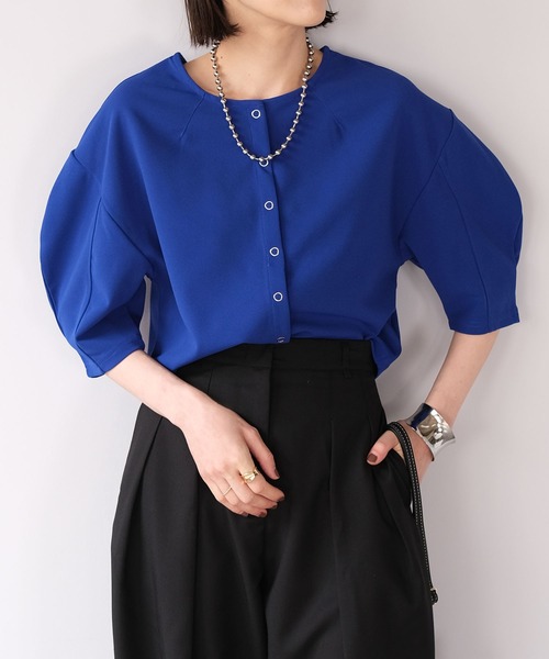 ＡＮＤＪ（アンドジェイ）の「2WAY丸袖ショートカーディガン（カーディガン/ボレロ・レディース・レッド/ブラウン/ブルー/ブラック・M）」の3枚目の写真