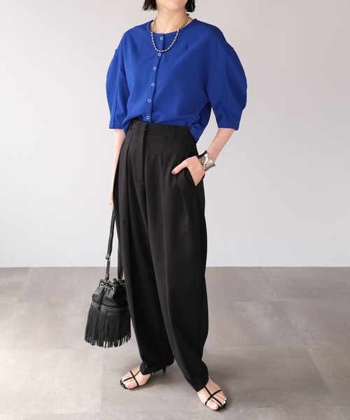 ＡＮＤＪ（アンドジェイ）の「2WAY丸袖ショートカーディガン（カーディガン/ボレロ・レディース・レッド/ブラウン/ブルー/ブラック・M）」の17枚目の写真