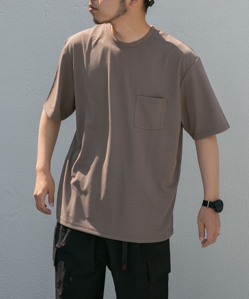 EKAL(エカル)の「『UR TECH ひやサラクール』 アクティブクールタッチTシャツ(Tシャツ/カットソー・メンズ・ホワイト/モカ/ブラック系その他・MEDIUM/LARGE)」の1枚目の写真
