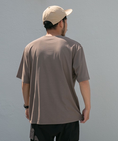 EKAL(エカル)の「『UR TECH ひやサラクール』 アクティブクールタッチTシャツ(Tシャツ/カットソー・メンズ・ホワイト/モカ/ブラック系その他・MEDIUM/LARGE)」の8枚目の写真