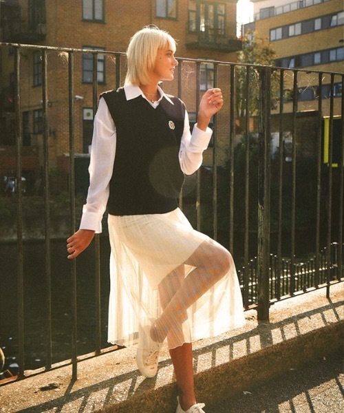 PLUCKITTY(プラッキティー)の「【PLUCKITTY 】キトゥンパッチ カシミアブレンドニットベスト / Pet me more kitten patch cashmere blended knit vest(ベスト・レディース・ブラック/ブラウン・SMALL/LARGE/X-LARGE)」の14枚目の写真