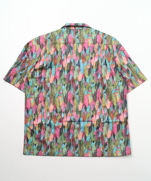 OVER THE TWELVE（オーバーザトゥウェルブ）の「OVER THE TWELVE/オーバーザトゥエルブ/OTT22-09 綿ストレッチ布帛インクジェット"Feather"プリントシャツ（シャツ/ブラウス・メンズ・エメラルド・LARGE/X-LARGE/MEDIUM）」の2枚目の写真