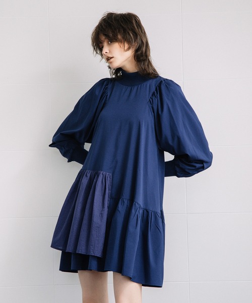 AULA AILA（アウラアイラ）の「ティアードチュニック（シャツ/ブラウス・レディース・ブラック/ネイビー/パープル・0）」の3枚目の写真