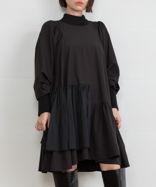 AULA AILA（アウラアイラ）の「ティアードチュニック（シャツ/ブラウス・レディース・ブラック/ネイビー/パープル・0）」の2枚目の写真