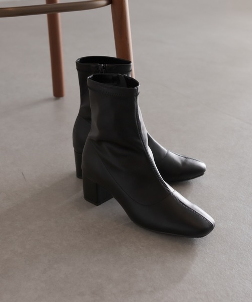 PAPILLONNER（パピヨネ）の「ホールド力抜群/ストレッチショートブーツ/PAPILLONNER/パピヨネ（ブーツ・レディース・ブラック/オフホワイト・S/M/L）」の2枚目の写真