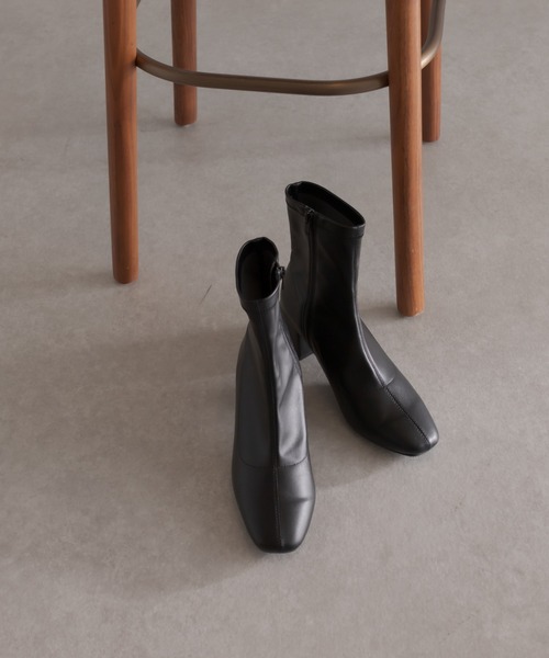 PAPILLONNER（パピヨネ）の「ホールド力抜群/ストレッチショートブーツ/PAPILLONNER/パピヨネ（ブーツ・レディース・ブラック/オフホワイト・S/M/L）」の13枚目の写真