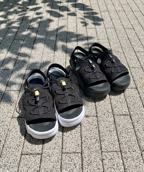 NIKE（ナイキ）の「【NIKE】WMNS AIRMAX KOKO SANDAL（スニーカー・レディース・ゴールド/ブラック・24cm/23cm/25cm）」の6枚目の写真