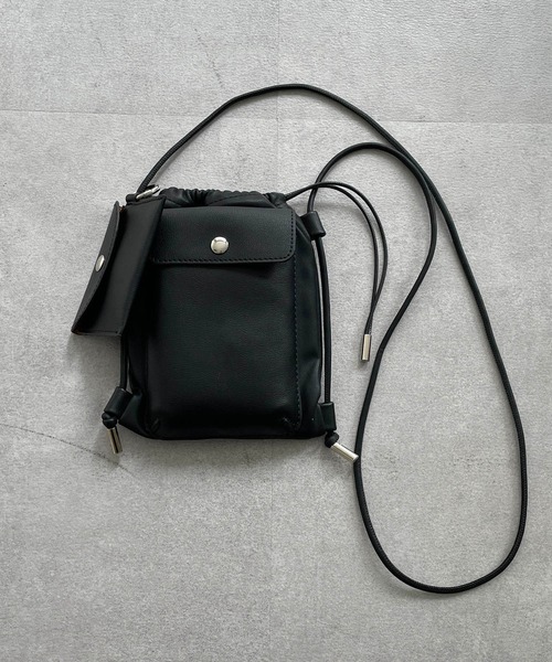 CAPRICIEUX LE'MAGE（カプリシューレマージュ）の「巾着スマホショルダーバッグ（ショルダーバッグ・レディース・ブラック/ベージュ/パープル/イエロー/アイボリー・FREE）」の17枚目の写真