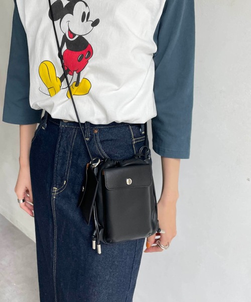 CAPRICIEUX LE'MAGE（カプリシューレマージュ）の「巾着スマホショルダーバッグ（ショルダーバッグ・レディース・ブラック/ベージュ/パープル/イエロー/アイボリー・FREE）」の15枚目の写真