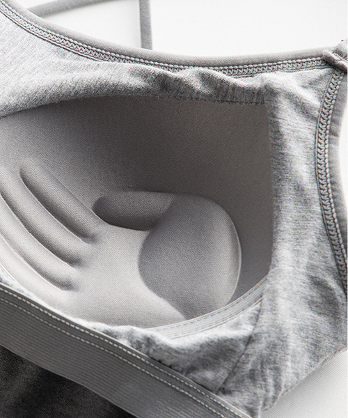 c.u.l（シーユーエル）の「カップ付きバッククロスキャミソール culw249（キャミソール・レディース・ブラック/ホワイト・M/L/XL）」の14枚目の写真