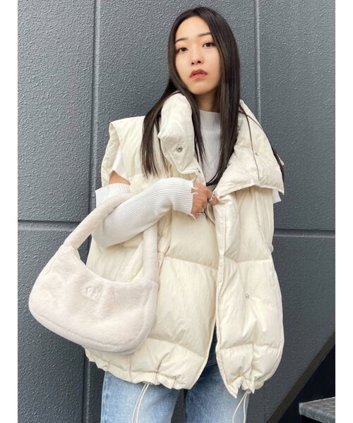 EMODA（エモダ）の「フェイクファーハンドルバッグ（ハンドバッグ・レディース・ホワイト/ブラック/ブルー・FREE）」の20枚目の写真