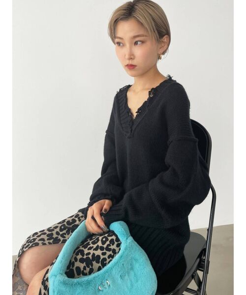 EMODA（エモダ）の「フェイクファーハンドルバッグ（ハンドバッグ・レディース・ホワイト/ブラック/ブルー・FREE）」の8枚目の写真